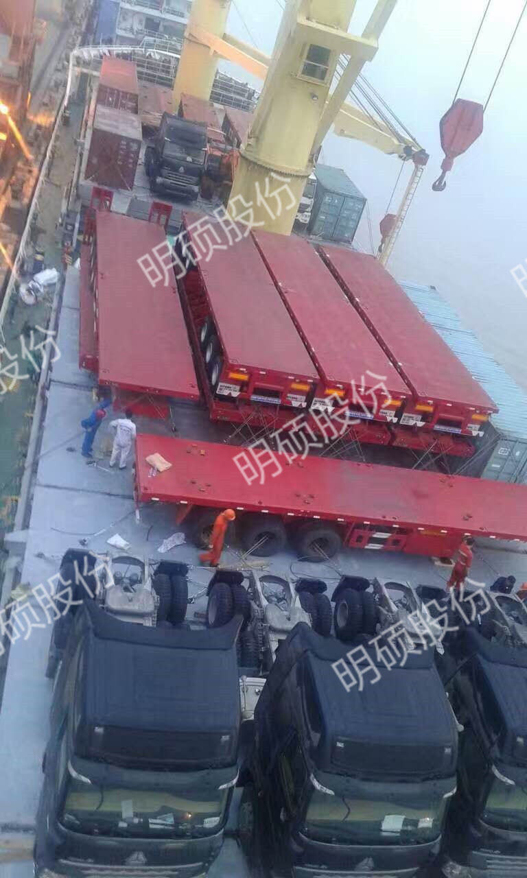 散貨船車輛綁扎 車輛綁扎